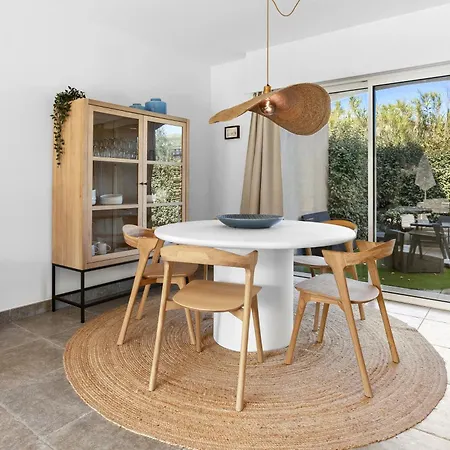 בית נופש Maison Le Pin *